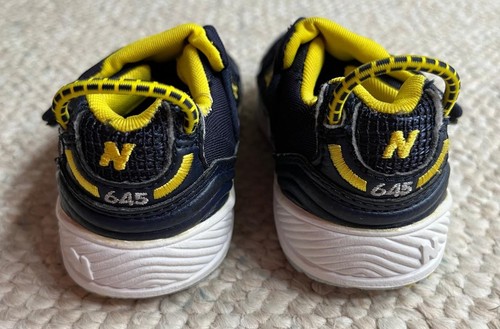 NEW BALANCE Toddler Baby Boy Size 4 Navy Blue Yellow Athletic Sneakers Shoes - Picture 3 of 10