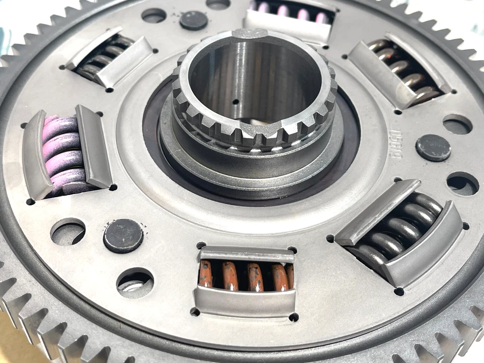 SUZUKI Genuine HAYABUSA GSX1300R CLUTCH BASKET W/ GEAR 21200-24810 NEW Foto 3 de 4