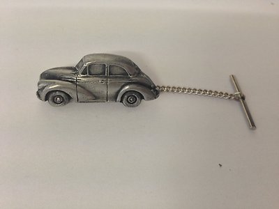 Morris Minor 2-türige Limousine 3D Auto Tack Tie Pin mit Kette Ref160