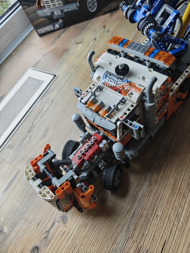 LEGO Technic 42128 Heavy Duty Tow Truck, Foto 4 von 5
