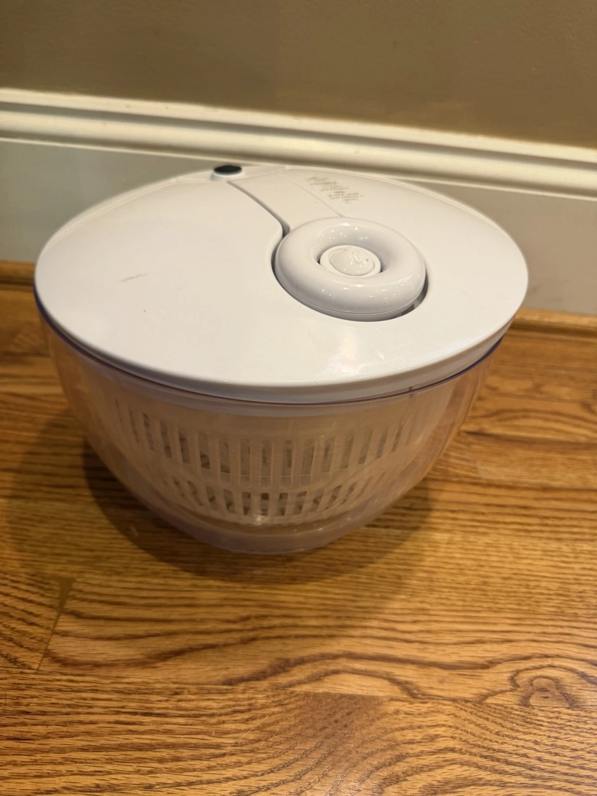 Pampered Chef Salad Spinner Pump Handle Clear Bowl With Large And Small Colander
Opens in a new wind