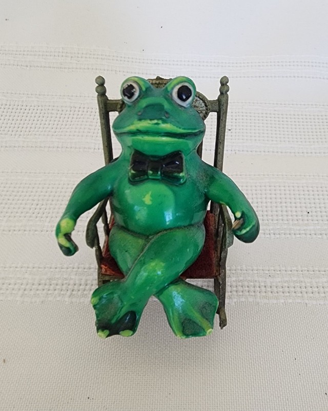 2.5" Vintage 70' Enesco Miniature Frog in Rocking Chair