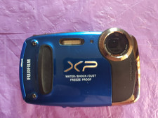 fuji finepix digital camera 14 mega pixles Blue no charger