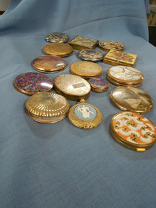 16 Vintage Compacts Powder Make Up Stratton Majestic Coty and More!