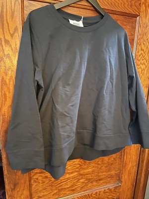 Alpha Studio womens flared top Italy 48 / L dark navy.