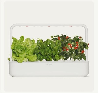 Smart Garden 9 w/seed pods- hydroponic system