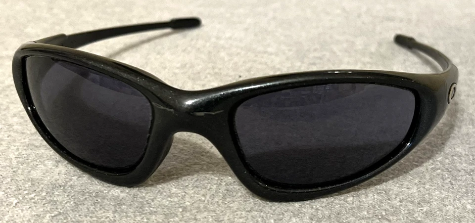 OAKLEY STRAIGHT JACKET 1996 GEN 1, Frame - Midnight, Lens - Black Iridium USA - Image 2 of 4