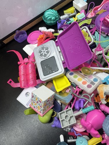 Lotto 200+ oggetti vintage Barbie, LOL, Rainbow High e accessori oltre 6 sterline misti - Foto 12 di 21