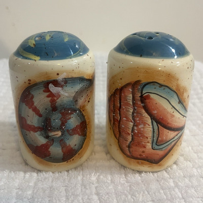 Giftcorp Ceramic Speckled Seashell  Salt & Pepper Shakers Set, Cream/Blue, 2pc