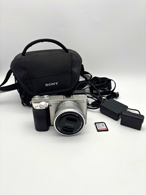 Sony Alpha 6000 silber Kit + 16 50 mm OSS | ca. 1.800 Auslösungen | Zubehörpaket