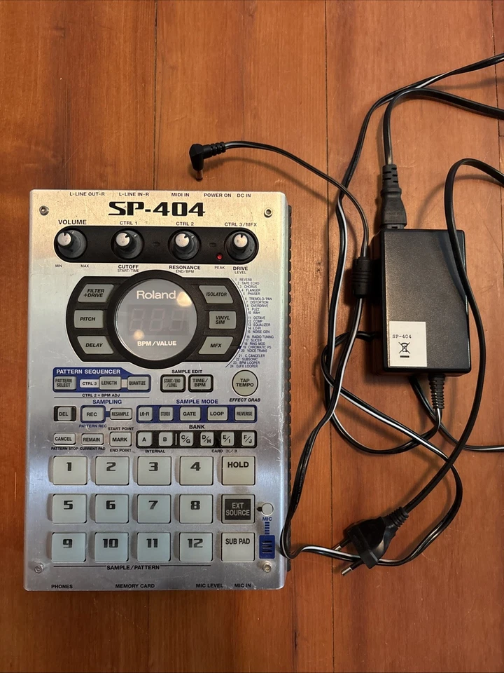 Roland SP-404 Sampler inkl. Netzteil / Guter Zustand - Bild 2 von 3