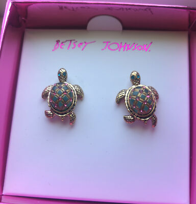 【Betsey Johnson】Hop To It Tulip Studs ピアス Betsey Johnson】Hop To It Tulip Studs ピアス HOP TO IT SNAIL