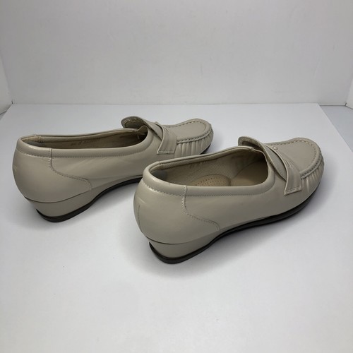 SAS Tripad Comfort Foot Bed Womens Loafers K6105479 Sz 8 1/2 M Beige Tan Shoes - Picture 5 of 10