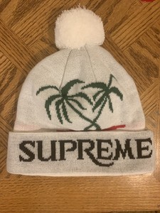 supreme pom beanie