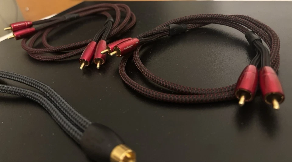 Audioquest Golden Gate RCA - Paquete de cables de interconexión de audio RCA (lote de tres) Foto 4 de 4