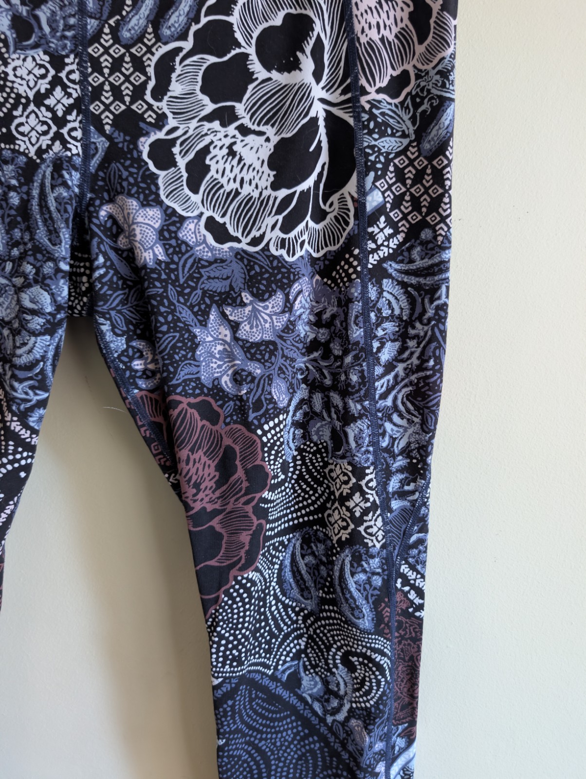 Athleta Floral Patchwork Salutation 7/8 Leggings … - image 4