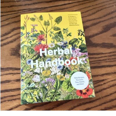 New York Botanical Garden Ser. Herbal Handbook Illustrated Paperback Herbs