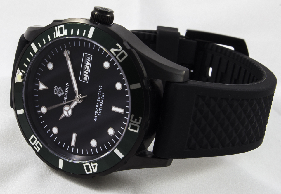 Reloj Automático de Hombre Cavadini Tag-Datum Acero Inox Negro Buzos CV-1604KL