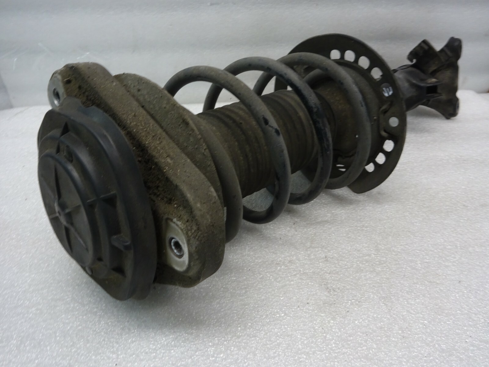 10-16 Mercedes E350 Front Right Shock Strut Absorber A2123203813 