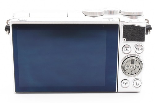 Nikon 1 J5 Silver Digital Camera w/18.5mm, 10-30mm Lens, Box [Exc Japan 9077 - Picture 4 of 12