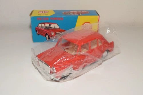 A40 1:18 LUCKY TOYS HONG KONG MG MORRIS 1100 RED MIB RARE