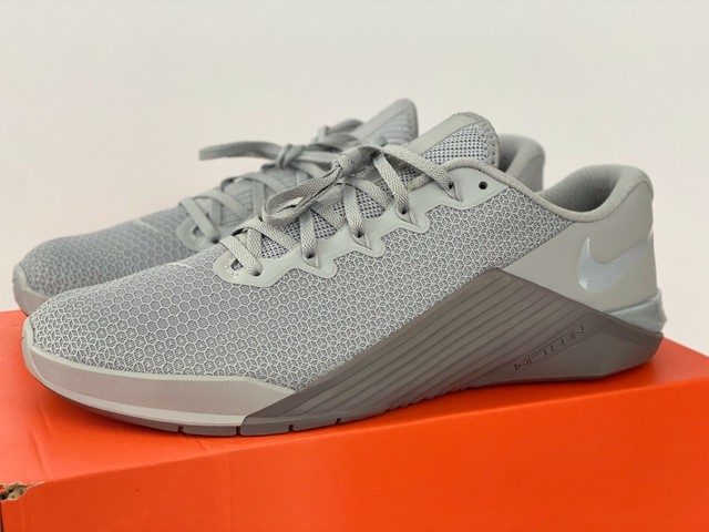 nike metcon 5 wolf grey