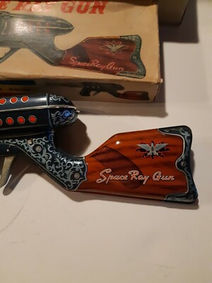 〇Fa右1058 昭和レトロ ブリキ Space Ray Gun おもちゃ 〇Fa右1058 昭和レトロ ブリキ Space Ray Gun おもちゃ - メルカリ