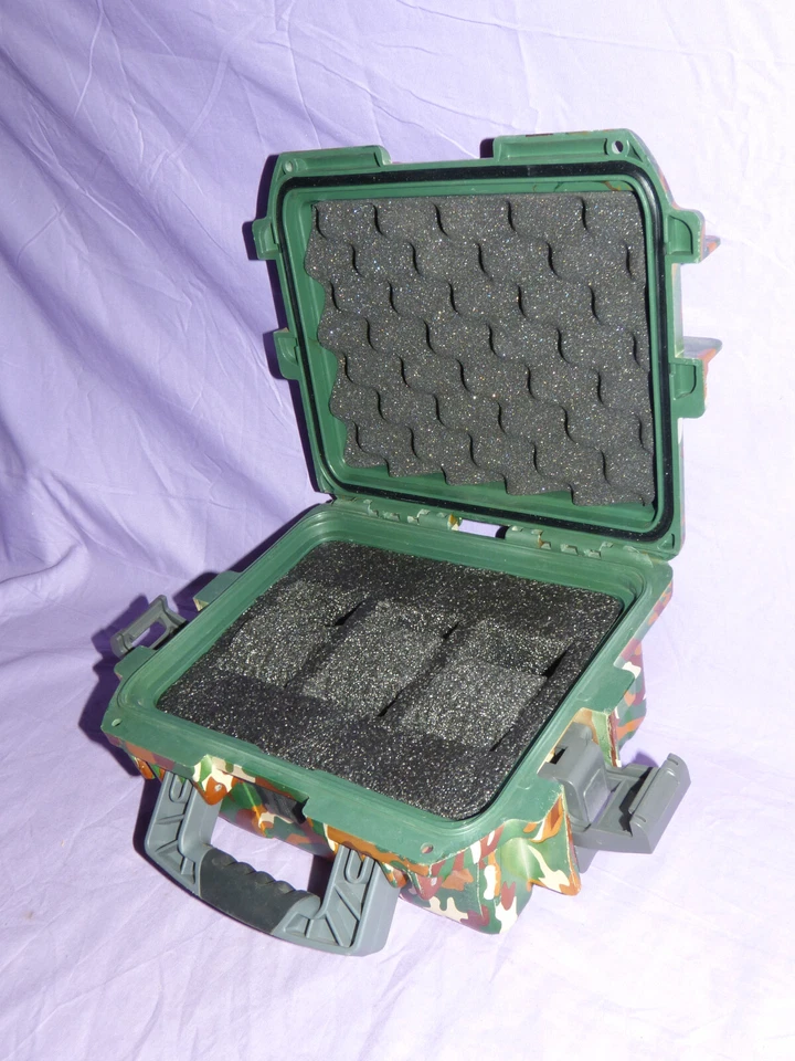 INVICTA 3-Slot WATCH CASE Box Limited Edition Camo waterproof drybox - Image 4 of 4