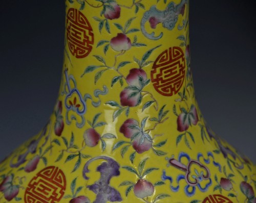 Imperial Chinese Qing Tongzhi MK Fencai Longevity Chestnut Form Porcelain Vase - Picture 7 of 12