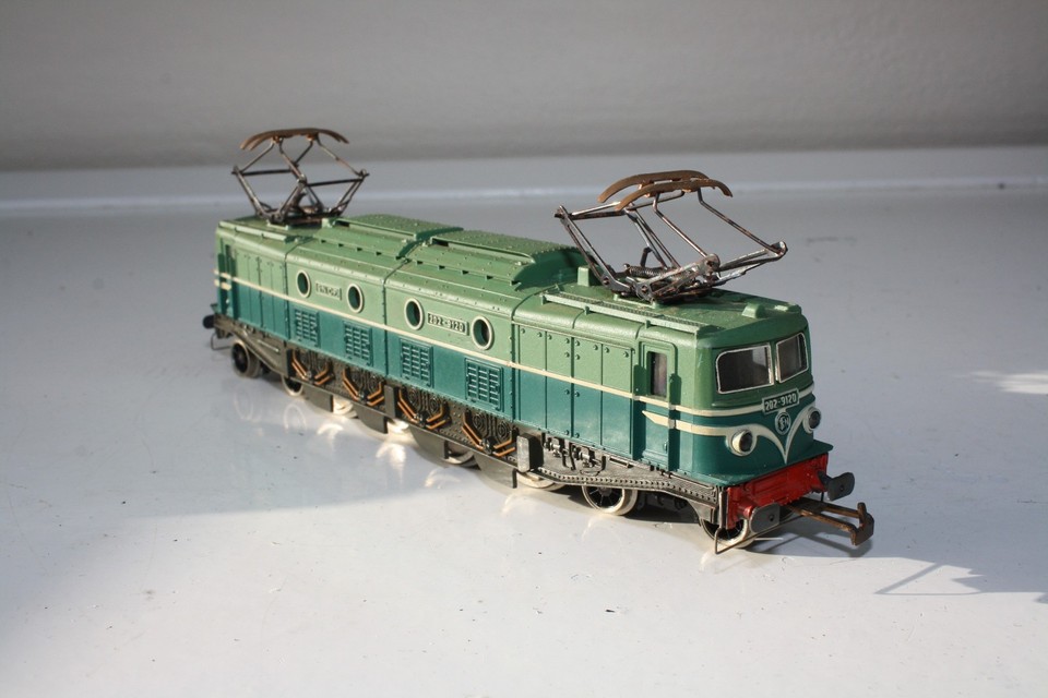 Jouef : locomotive électrique 2D2 9120 SNCF réf. 8482 - Free