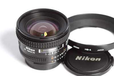 Nikon AF Nikkor 2,8/20 D Weitwinkel Lens Wide Angle f/2,8 20mm Objektiv