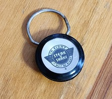 VINTAGE STEAK N SHAKE IN SIGHT IT MUST BE RIGHT BLACK & WHITE KEYRING 2" LONG