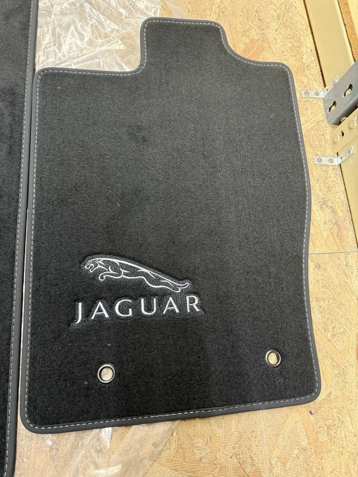 Подлинные коврики для пола JAGUAR 07-14 XK XKR Flint C2P2441LFN - Изображение 3 из 4