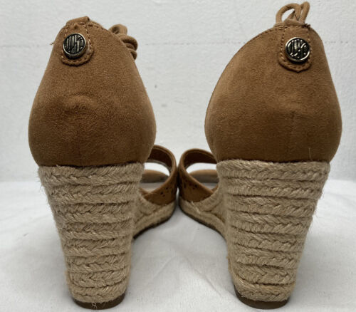 Unisa Damen-Espadrille-Keilsandalen Größe 7,5 braun lasergeschnittenes Wildleder Knöchelbänder - Bild 3 von 6