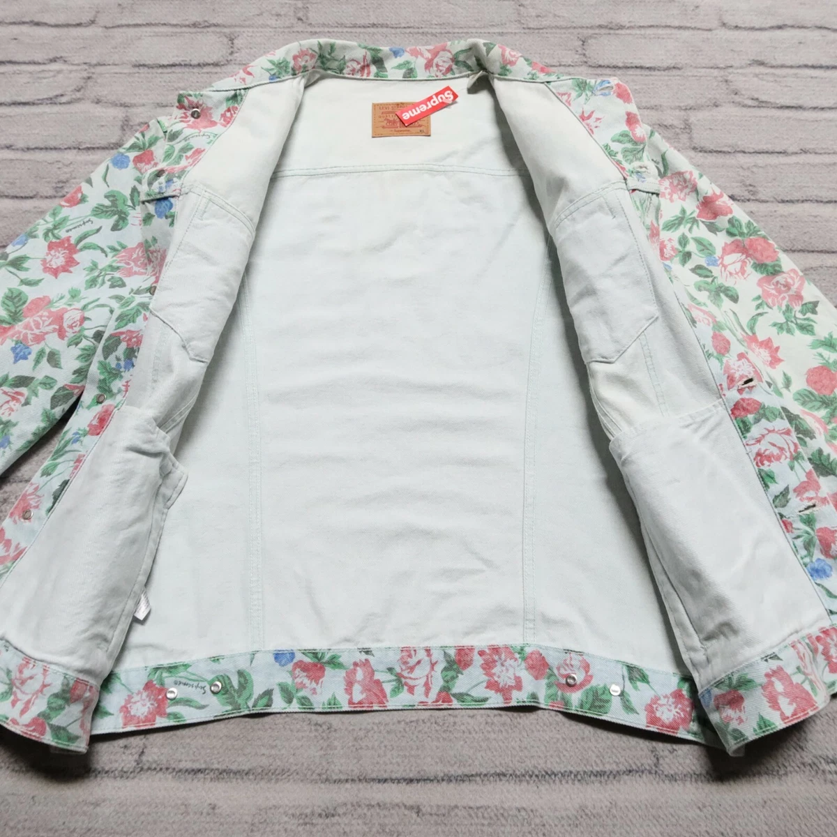 New 2016 Supreme x Levis Roses Type 3 Trucker Jean Jacket Size XL
