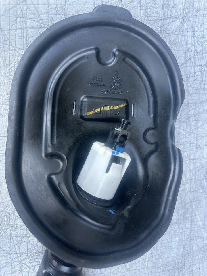 Chevrolet Malibu LT 2017 1,5 L eje de columna de dirección intermedio con cubierta OEM Foto 3 de 4