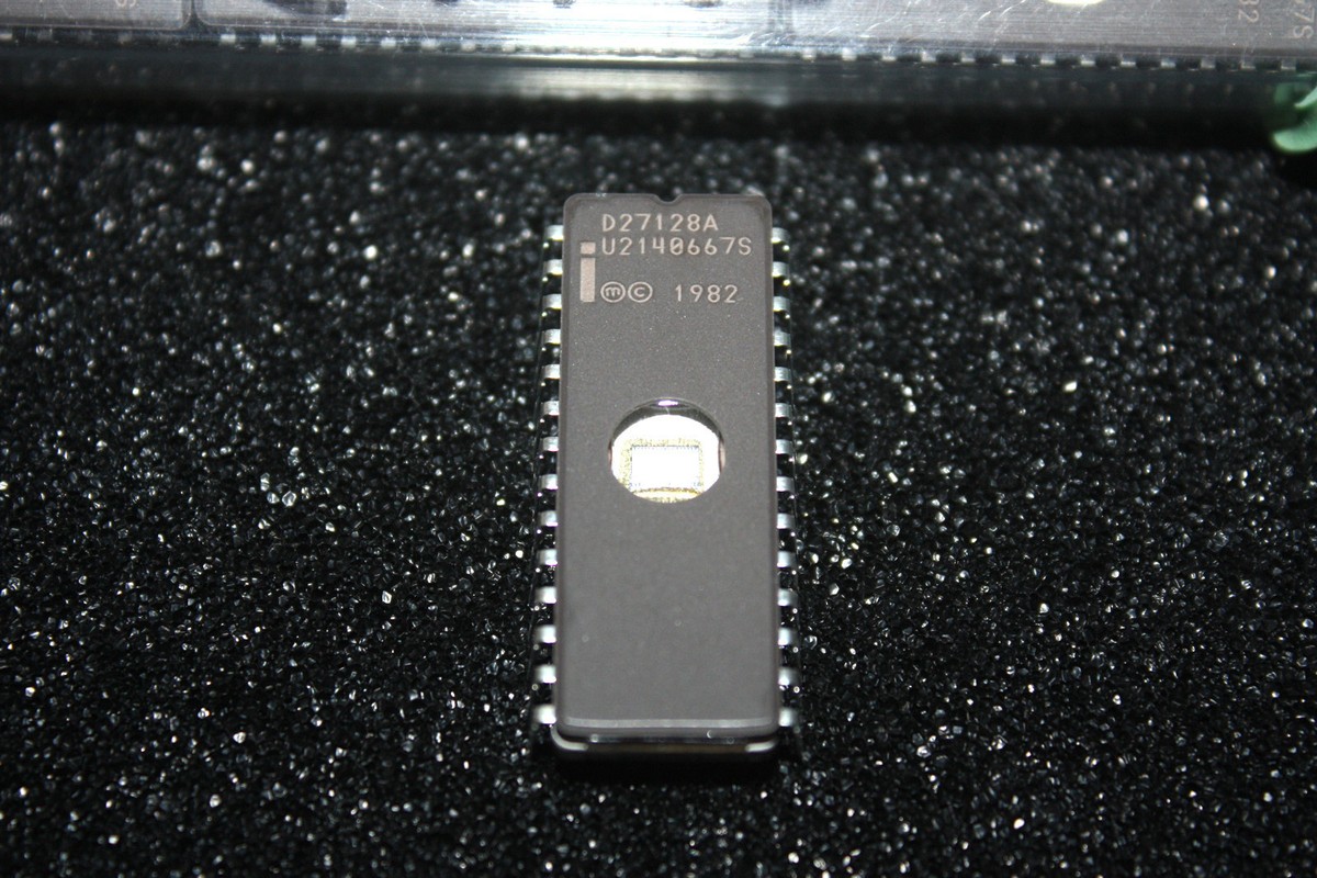 INTEL D27128A EPROM-28 - Circuito Integrato, Nuovo, Ricambio Originale OEM, DIP-28