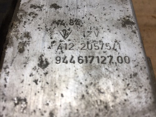 Porsche 924S 944 Cruise Control ECU Unit - Picture 4 of 4