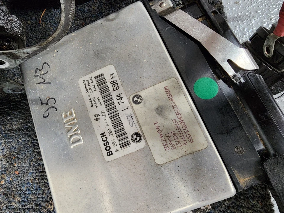 Motor BMW E36 M3 S50b30 de un 1995 E36 M3 con 140 k millas Foto 4 de 4