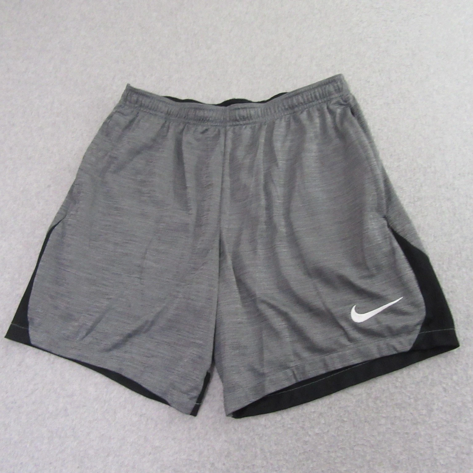Pantaloncini Nike Uomo Slim Fit 2XL Grigio Dri Fit Active Atletica Basket