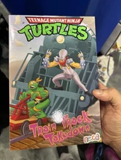 NYCC 2025 NECA TMNT Cartoon Ultimate Train Shredder 7" Figure In Hand Exclusive
