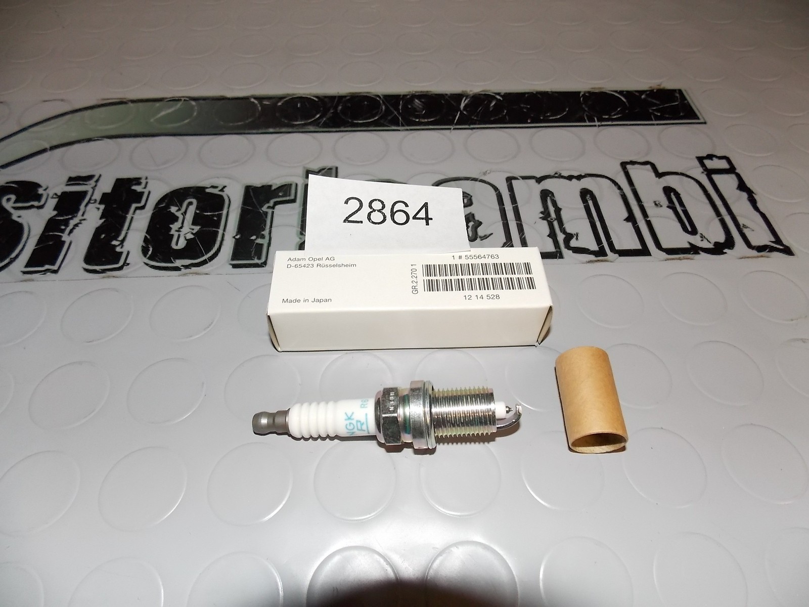 Original Platinum Spark Plug Suitable for Opel Astra H/J Meriva Corsa D INS