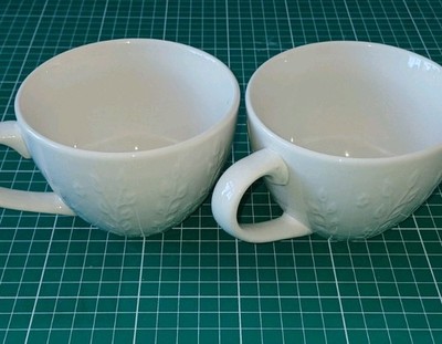 2x Jane Asher geprägte schöne Tassen für Tee oder Kaffee