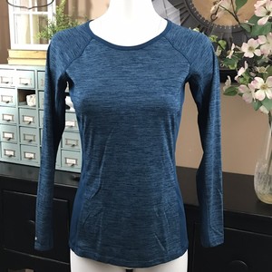 danskin now fitted long sleeve shirt