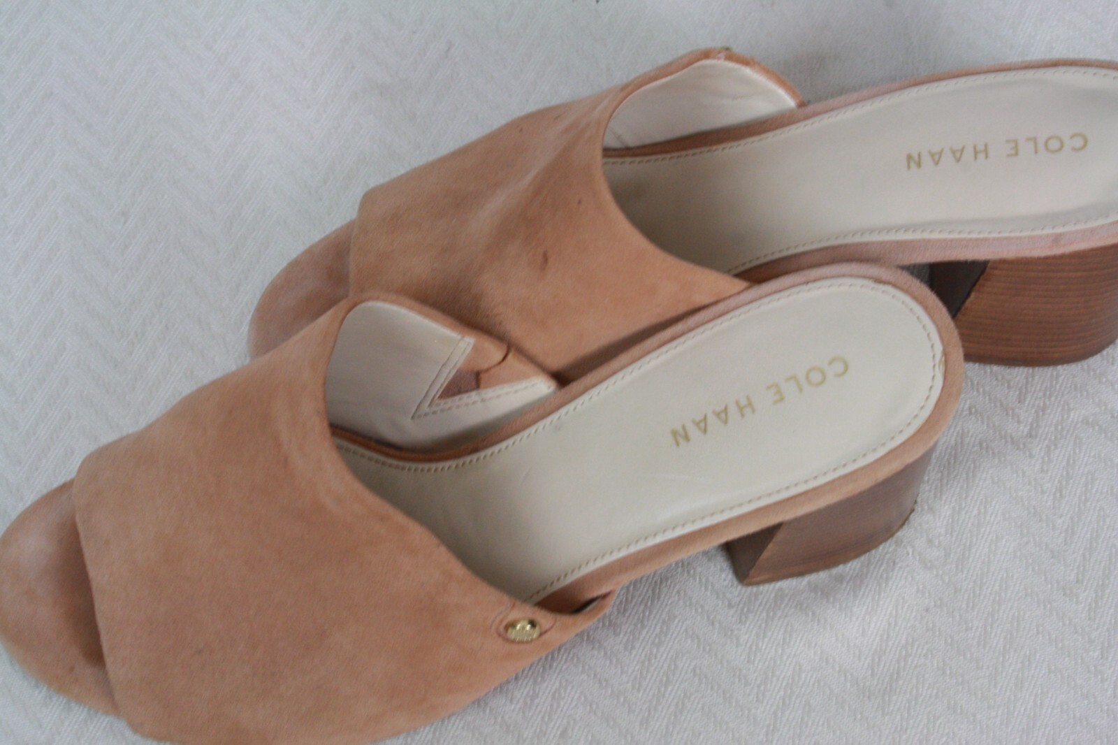 SAOLA COLE HAAN donna beige marrone scamosciato suola pelle mulo zoccolo 8 5 B effetto legno tacco