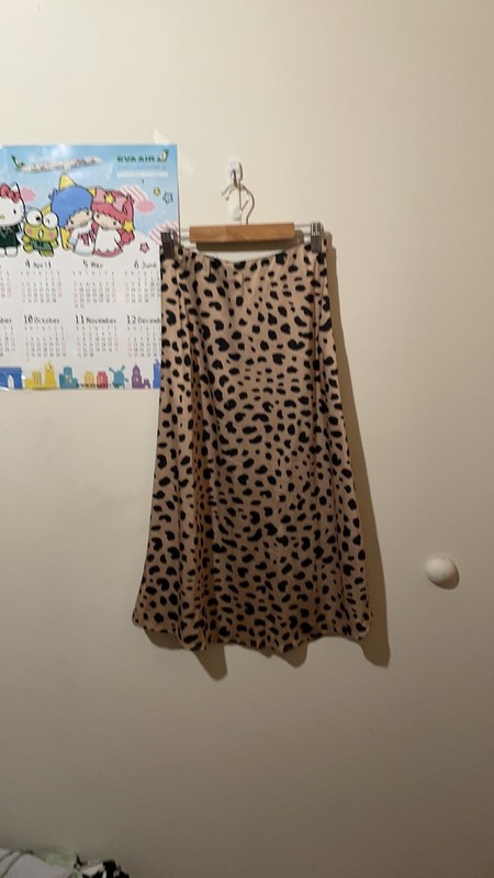 leopoard skirt sz s 