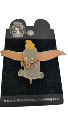   DUMBO THE FLYING ELEPHANT 3 D MOVING EARS  DLR 2003 