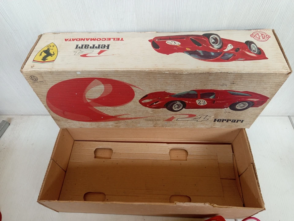 Ellegi Elgi Ferrari P4 prototipo 1/10 filoguidata vintage - Immagine 3 di 4