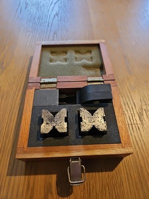 Mitutoyo 181-902 Präzisions-Vee-Blöcke + Klemmen im Koffer Werkzeuge 
