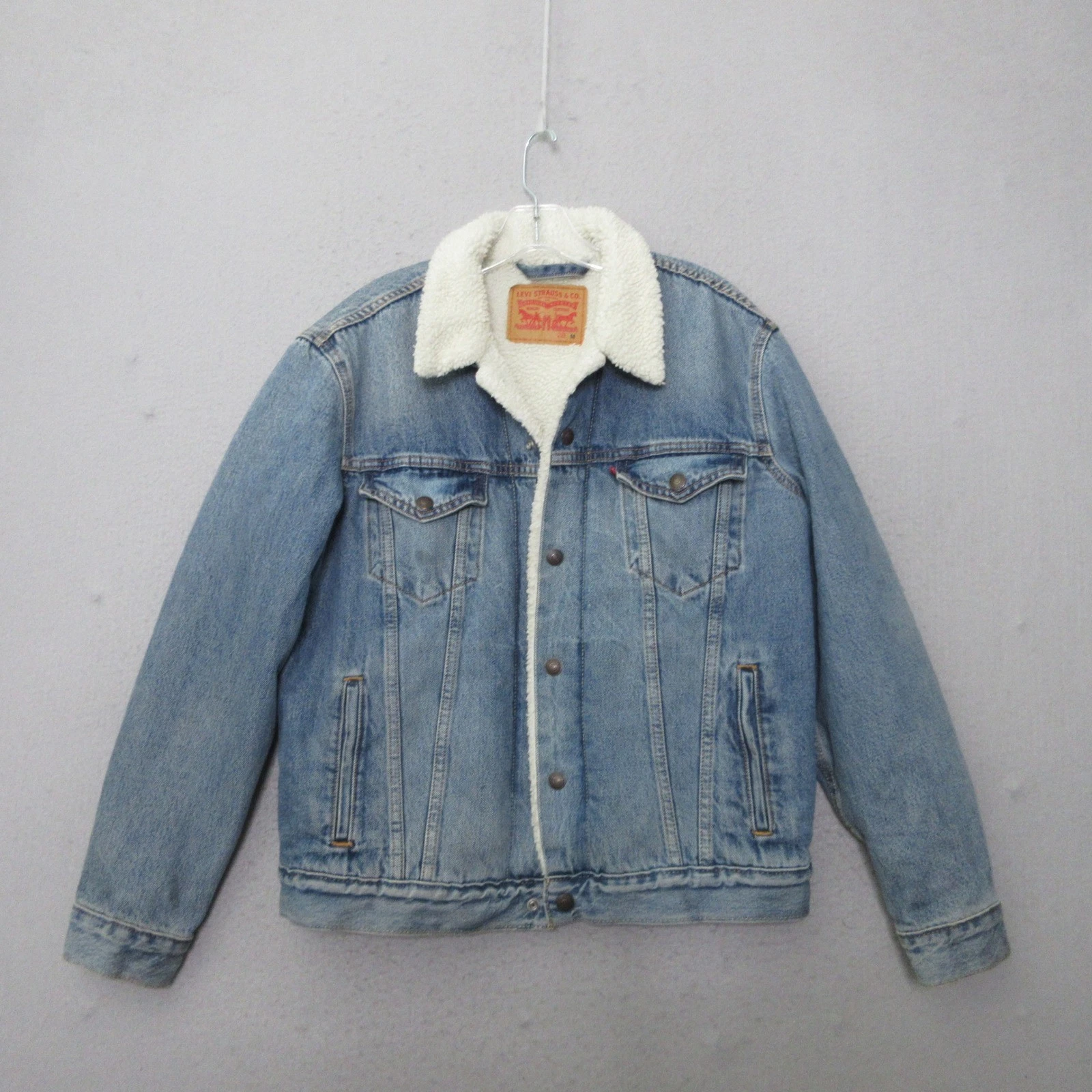 Levis Jean Jacket Men Medium Sherpa Lined Trucker Western Workwear Americana
Opens in a new window o